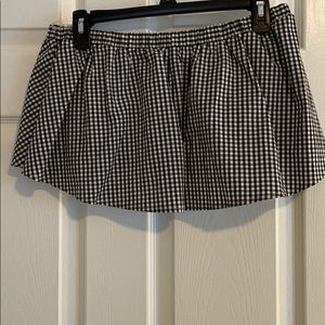 Gingham, stretchy crop top